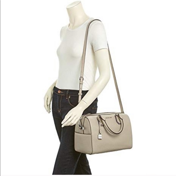 Michel Kors Mercer Duffle - Picture 1 of 5